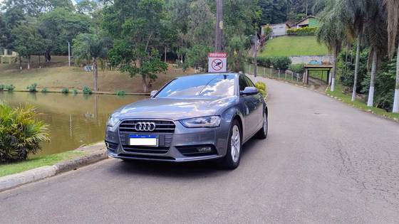 AUDI A4 1.8 TFSI AMBIENTE GASOLINA 4P MULTITRONIC AUDI A4 1.8 TFSI AMBIENTE GASOLINA 4P MULTITRONIC